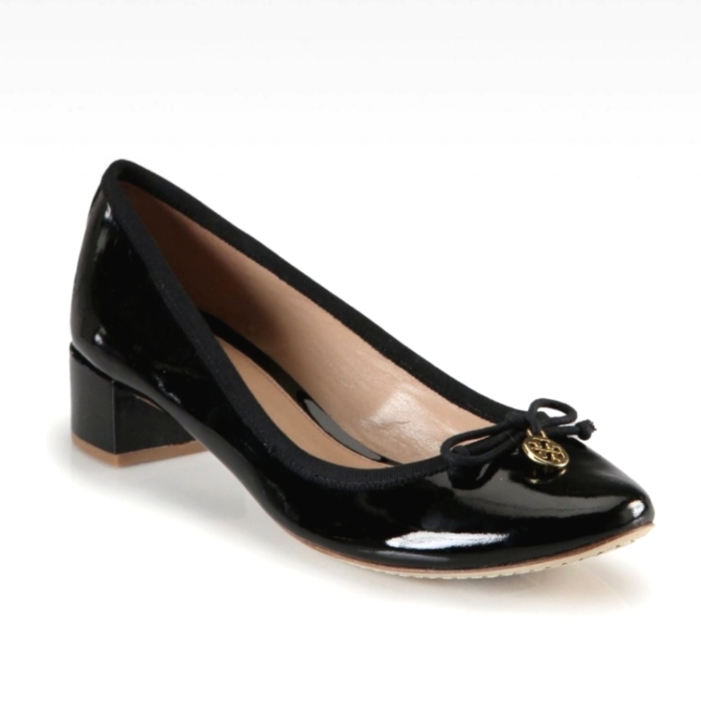 Tory Burch Chelsea block heel pumps bow detail gold logo charm women's size 7.5